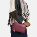 BURKELY Kožená mini crossbody kabelka Natural Norah 1000816.04.45 vínově červená