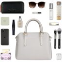 Bugatti Dámská kabelka bowling bag Ella M 493623S50 krémová obsah