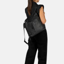 BURKELY Kožený kabelkový batoh Rock Ruby 1000711.64.10 černý na zádech
