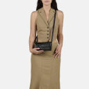 BURKELY dámská crossbody kabelka Cool Colbie 1000854.29.10 černá na modelce