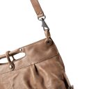 Aunts & Uncles kabelka přes rameno / crossbody 2v1 Grandma´s Luxury Club Mrs. Muffin 40301-132 béžová detail