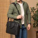The Chesterfield Brand Kožená taška na notebook Montara C40.110600 černá přes rameno