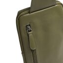 The Chesterfield Brand Kožená crossbody taška Isley C58.034702 olivová zadní přihrádka