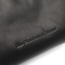 The Chesterfield Brand Dámská kožená kabelka přes rameno Christie C48.138100 černá logo