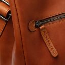 The Chesterfield Brand Kožená kabelka do ruky i přes rameno Fioline C48.139531 koňaková detail