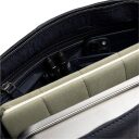 The Chesterfield Brand Kožená kabelka do ruky i přes rameno Zarita C48.142210 tmavě modrá vnitřní přihrádky
