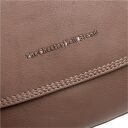 The Chesterfield Brand Kožená kabelka přes rameno Miloa C48.142140 hnědá logo