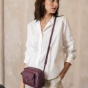 aunts & uncles Kožená kabelka přes rameno Posh 40852-89 fialová na modelce