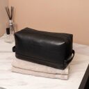 The Chesterfield Brand Kožená kosmetická taška Montelaro C08.063900 černá product foto