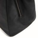 The Chesterfield Brand Kožená shopper kabelka Lioren C48.145000 černá detail zipu