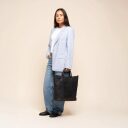 The Chesterfield Brand kožená shopper kabelka na notebook Westbrook C38.022700 černá s modelkou