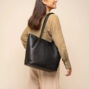 The Chesterfield Brand Kožená shopper kabelka C38.023000 černá přes rameno