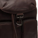 The Chesterfield Brand Kožený batoh Acadia C58.032501 hnědý detail zapínání
