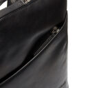 The Chesterfield Brand Dámský kožený batoh do města Claire C58.023500 černý detail zipové přihrádky