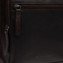 The Chesterfield Brand Kožený batoh na notebook Calden C58.071201 hnědý detail přední kapsy