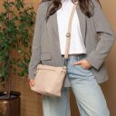 The Chesterfield Brand Kožená kabelka do ruky i přes rameno Zarita C48.142206 smetanová jako crossbody