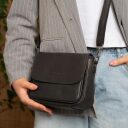 The Chesterfield Brand Kožená kabelka přes rameno Miloa C48.142100 černá jako crossbody