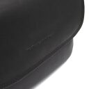 The Chesterfield Brand Kožená kabelka přes rameno Miloa C48.142100 černá logo