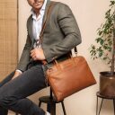 The Chesterfield Brand Kožená taška na notebook 14" Tilbury C40.109731 koňaková na rameni