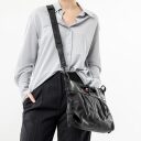 aunts & uncles Grandma´s Luxury Club Mrs. Muffin Dámská kožená crossbody40301-0 černá na modelce
