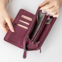 aunts & uncles Dámská kožená peněženka na zip RFID Grandma´s Luxury Club Tilda 42210-77 vínově červená - vnitřní členění