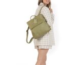 BURKELY Kožený kabelkový batoh Just Jolie 10002118.84.72 zelený na zádek