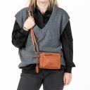BURKELY Malá kožená kabelka - minibag Just Jackie 1000118.84.24 koňaková na rameni
