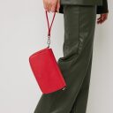 Dámská kožená RFID kabelka Castelijn & Beerens Babette Nappa Clutch 219810 červená - na modelce