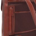 GUUS Kožený business batoh na notebook a tablet s RFID přihrádkou 42 9576 CO tmavý koňak Castelijn & Beerens - vertikální zipová přihrádka na zádech