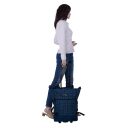 PUNTA wheel Nákupní taška na kolečkách 10008-5020 modro-bílá v ruce