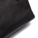 Dámská kožená kabelka do ruky i přes rameno Chili C48.126900 černá - detail loga značky The Chesterfield Brand